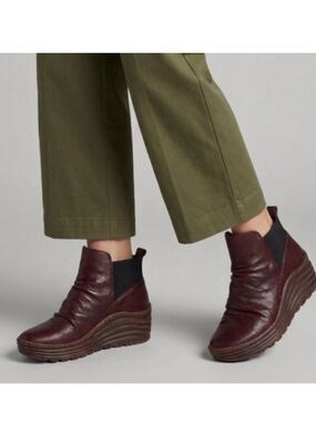 Bionica Leather Ankle Boot Wedges Size 8.5 Maroon